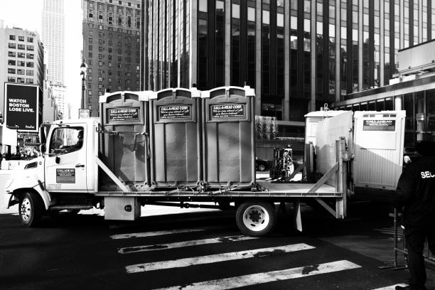 Best Affordable portable toilet rental  in Lonsdale, MN